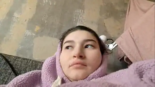 Snapshot of JessieLegend chatting on February 2026 07:45:01 AM JessieLegend online show from February 2026 07:45:01 AM