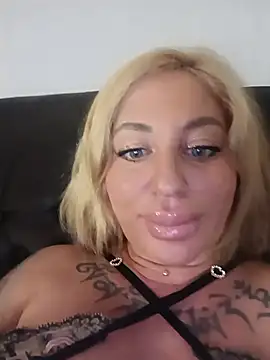 MiaMooly online show from June 2026 07:05:01 PM