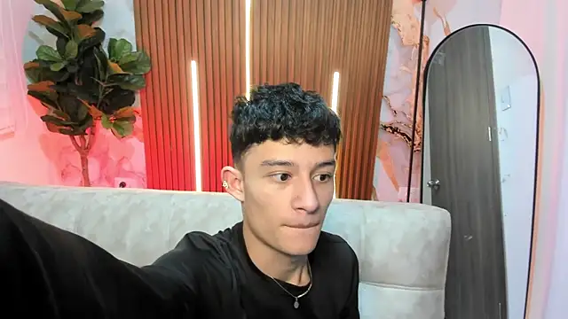 Snapshot of Patrick_Howland_ chatting on February 2026 03:36:01 AM Patrick Howland online show from February 2026 03:36:01 AM