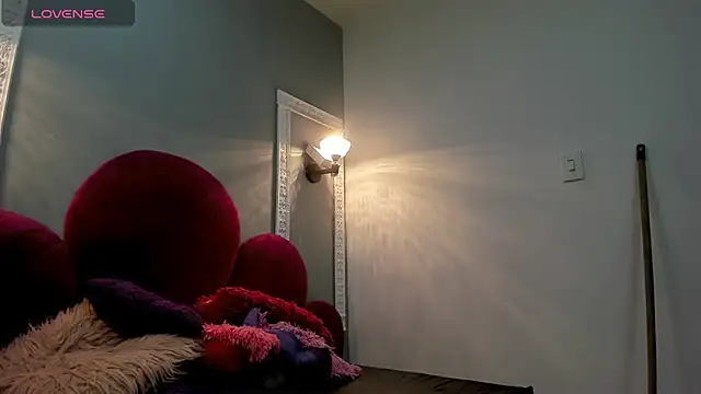 Raven love online show from May 2026 09:23:02 PM