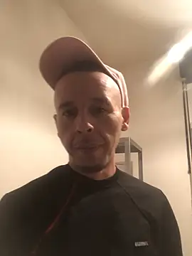 Snapshot of creativeX chatting on February 2026 04:43:02 AM creativeX online show from February 2026 04:43:02 AM