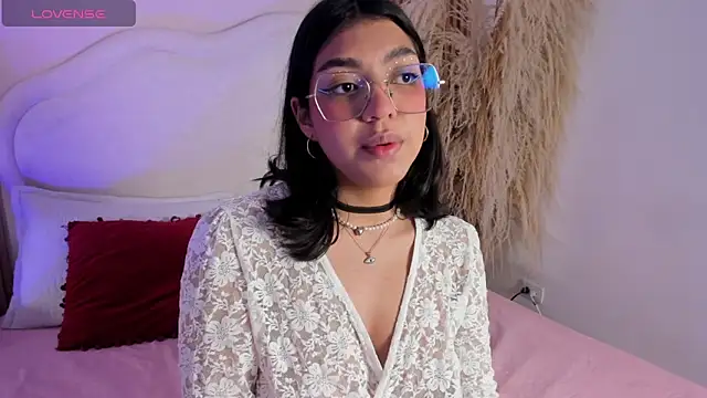 Snapshot of rebeca_taylor chatting on February 2026 03:49:02 AM rebeca taylor online show from February 2026 03:49:02 AM