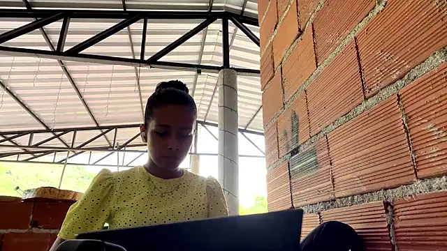 Snapshot of KayleenStoyanoff chatting on February 2026 01:33:02 PM KayleenStoyanoff online show from February 2026 01:33:02 PM