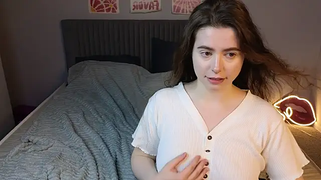 Snapshot of LovingWhisperr chatting on February 2026 01:23:01 AM LovingWhisperr online show from February 2026 01:23:01 AM