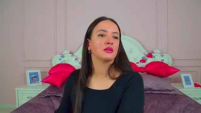 ElinaBellucci online show from March 2026 04:25:01 AM