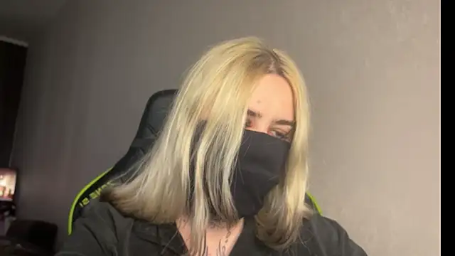 Snapshot of UnaXyling chatting on February 2026 09:14:02 AM UnaXyling online show from February 2026 09:14:02 AM