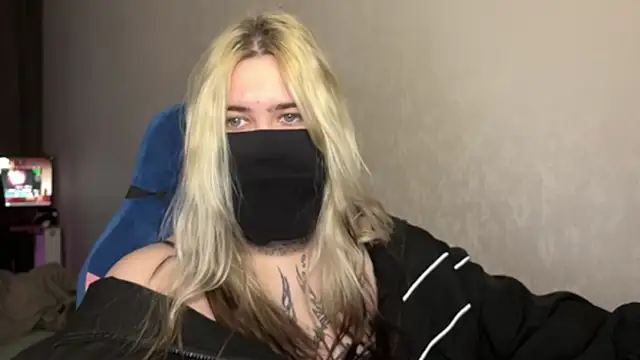 Snapshot of UnaXyling chatting on February 2026 11:25:01 PM UnaXyling online show from February 2026 11:25:01 PM