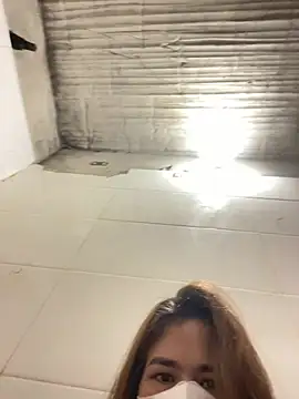 Snapshot of Miu_Xinh chatting on April 2026 04:15:01 PM Miu Xinh online show from April 2026 04:15:01 PM