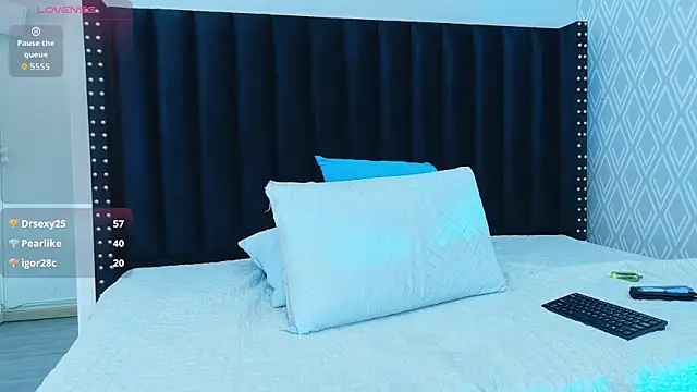 tightlittleebony online show from February 2026 11:06:01 PM