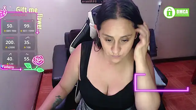 Snapshot of MeliisaRobers chatting on February 2026 09:32:02 AM MeliisaRobers online show from February 2026 09:32:02 AM