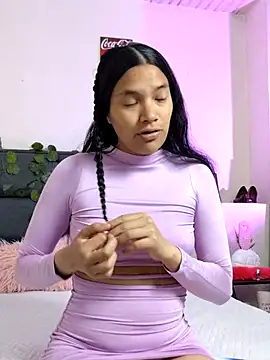 Snapshot of Julieta_Parker chatting on February 2026 03:28:02 PM Julieta Parker online show from February 2026 03:28:02 PM