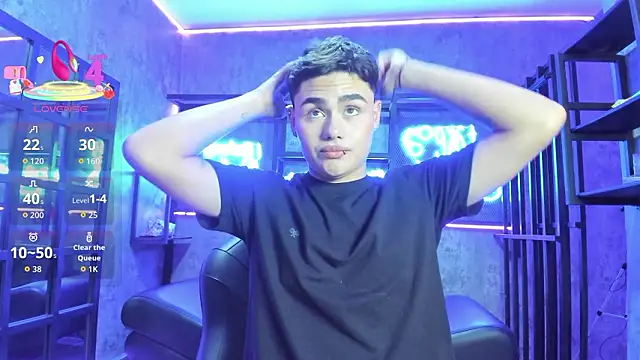 FemNoa online show from February 2026 08:05:01 PM