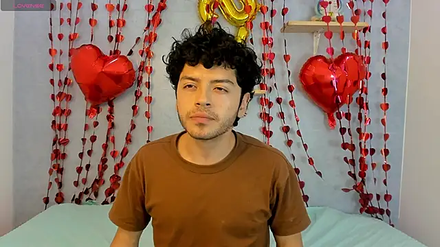 Eliotkinky online show from February 2026 07:59:01 PM