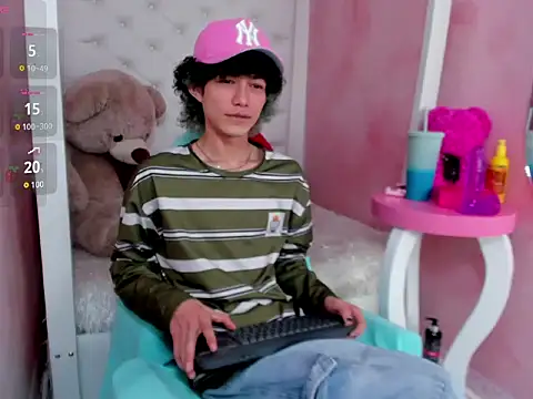 Snapshot of thanier_18 chatting on February 2026 08:04:02 PM thanier 18 online show from February 2026 08:04:02 PM