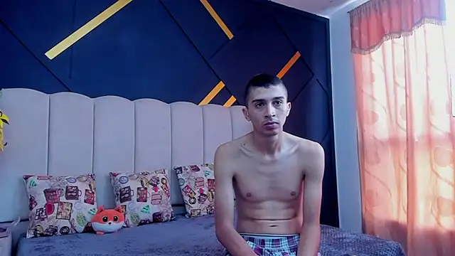 MiaANDrony online show from February 2026 12:39:02 PM