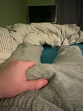 bouillant25ans online show from February 2026 06:57:02 PM