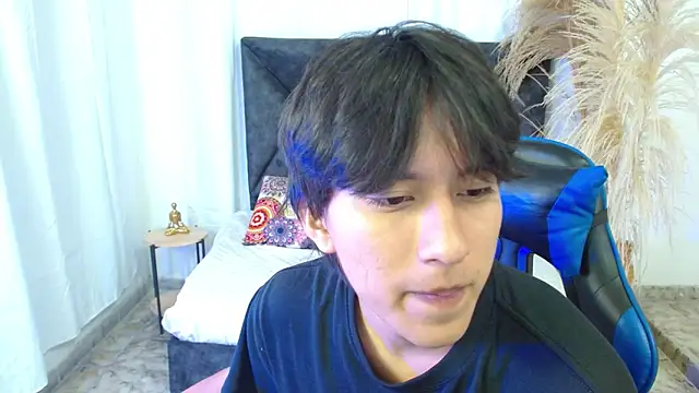 Snapshot of nikoo_18 chatting on February 2026 01:43:01 PM nikoo 18 online show from February 2026 01:43:01 PM