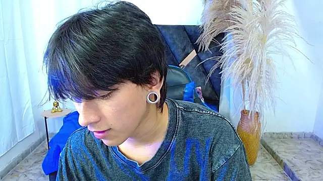 nikoo 18 online show from March 2026 02:01:01 PM