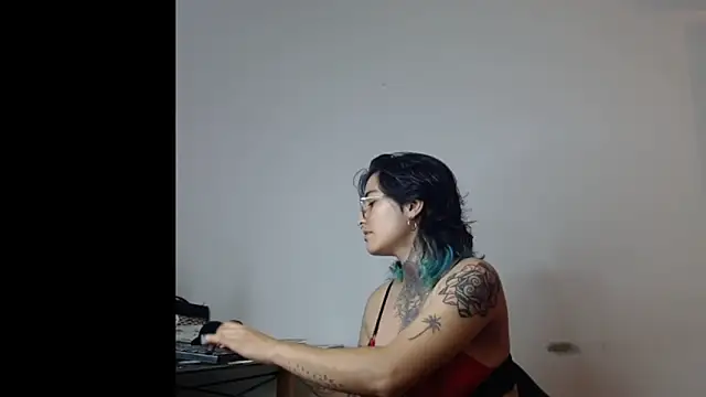 Snapshot of Ivyravens chatting on February 2026 01:45:01 AM Ivyravens online show from February 2026 01:45:01 AM