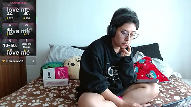 Juliexxxxtasy online show from February 2026 02:02:02 PM