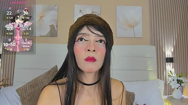 LisaLain online show from May 2026 12:11:02 PM