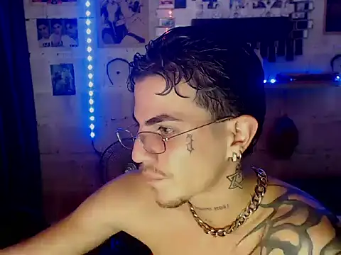 paul-mendezx online show from February 2026 07:28:01 PM