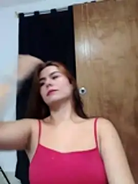 EmiNavarro online show from July 2026 08:44:01 PM