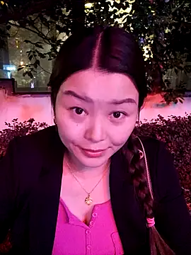 Jennie dogy online show from April 2026 02:36:02 PM