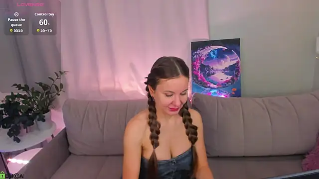 Katrina Jones  online show from February 2026 11:31:01 AM