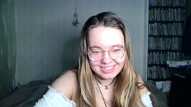 Helen foxygirl online show from February 2026 12:25:02 AM