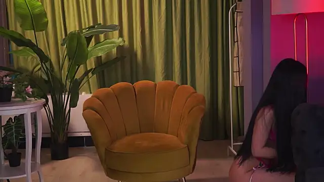 DelilahRayn online show from April 2026 07:51:01 PM