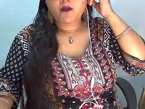 Snapshot of Saniya_K2 chatting on May 2026 04:24:02 PM Saniya K2 online show from May 2026 04:24:02 PM
