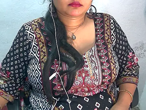 Snapshot of Saniya_K2 chatting on May 2026 04:56:01 PM Saniya K2 online show from May 2026 04:56:01 PM