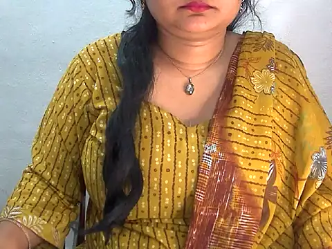 Snapshot of Saniya_K2 chatting on May 2026 12:43:01 PM Saniya K2 online show from May 2026 12:43:01 PM