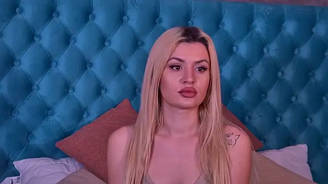 Snapshot of NayaBliss chatting on February 2026 03:27:02 PM NayaBliss online show from February 2026 03:27:02 PM