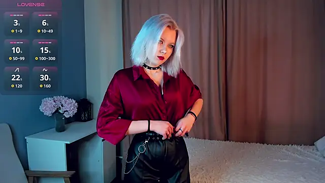 GoldenLenarz online show from March 2026 11:10:02 AM