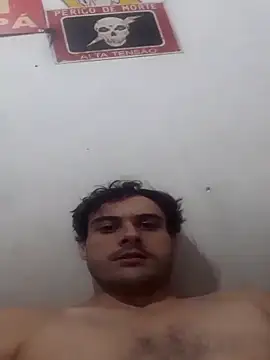 Snapshot of henriquefc2712 chatting on March 2026 03:18:01 PM henriquefc2712 online show from March 2026 03:18:01 PM