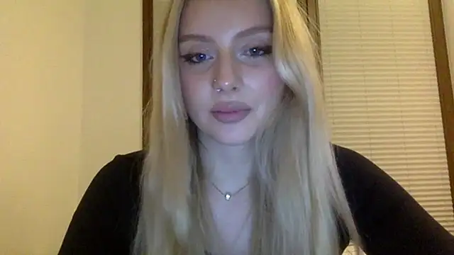 Snapshot of MayaWetDream chatting on May 2026 08:17:02 PM MayaWetDream online show from May 2026 08:17:02 PM