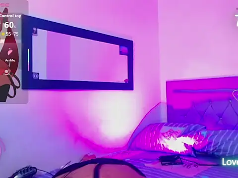 moonlyvelvet online show from April 2026 11:40:01 AM