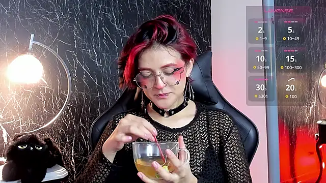 YuuMiko online show from April 2026 12:50:02 PM