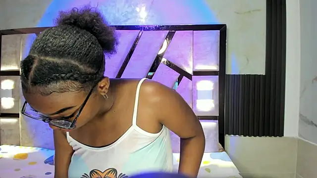 salem rosee online show from April 2026 01:50:01 AM