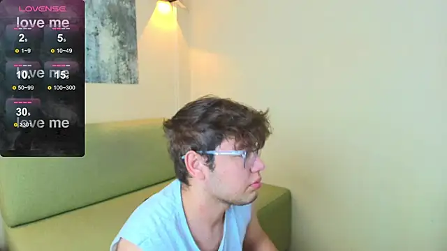 Snapshot of PAULO_PARKER chatting on February 2026 03:43:01 AM PAULO PARKER online show from February 2026 03:43:01 AM