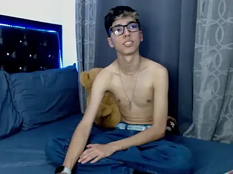 Snapshot of gabriel_x18 chatting on February 2026 04:50:02 AM gabriel x18 online show from February 2026 04:50:02 AM