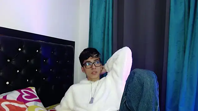 Snapshot of gabriel_x18 chatting on February 2026 05:03:02 AM gabriel x18 online show from February 2026 05:03:02 AM