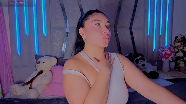 Grecia Valmont online show from February 2026 06:38:01 PM