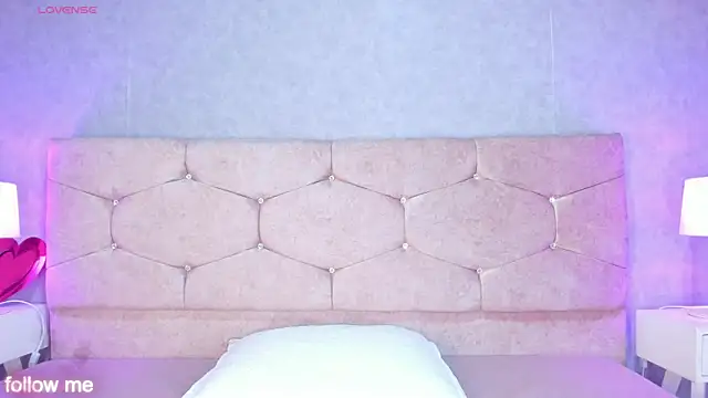 Snapshot of Chloe_Miiler chatting on February 2026 12:38:02 PM Chloe Miiler online show from February 2026 12:38:02 PM