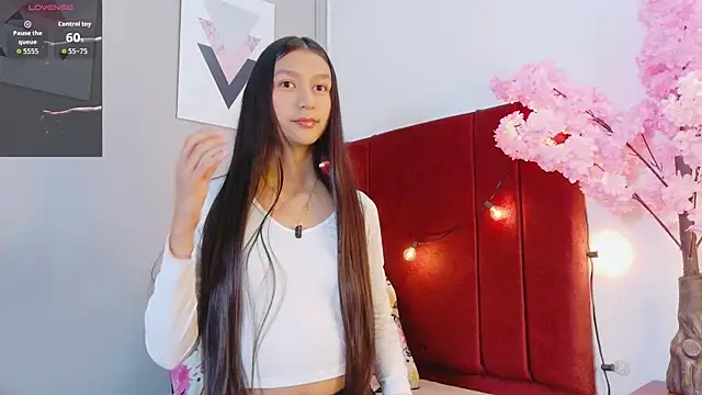 ThinPrincesss online show from April 2026 12:32:01 PM