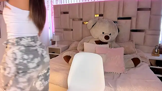 valery se  online show from April 2026 11:25:02 AM