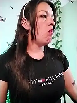 Ivanna Greey1 online show from February 2026 09:04:01 PM