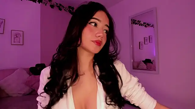 Mila jenner online show from March 2026 12:16:02 PM